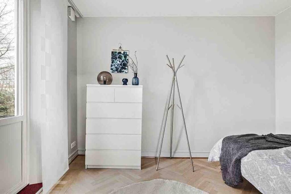 Bright Apartment In Park Environment Lund Extérieur photo
